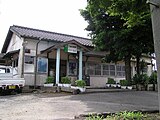 外壁塗装前の駅舎（2005年7月）