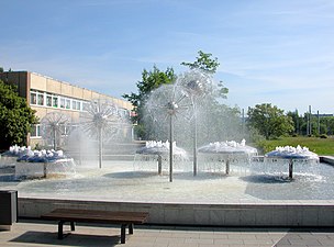 Pusteblumen-Brunnen von Leoni Wirth