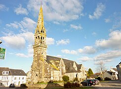 Vue d'ensemble de l'église paroissiale.