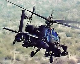 AH-64 Apache lennossa.