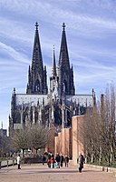 Deutsch: Ostansicht von der Hohenzollernbrücke aus (2008) English: View from Hohenzollernbrücke to the east side (2008)