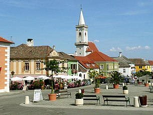 Da Hauptblotz mit da katholischen Pfarrkirchn