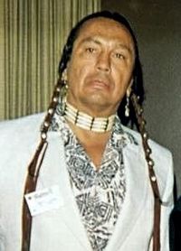 Russell Means yn 1987.