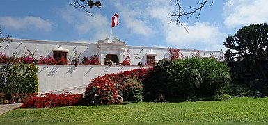 Le musée Larco est un musée privé d'art précolombien qui se trouve dans un bâtiment vice-royal du XVIIIe siècle construit sur une pyramide précolombienne du VIIe siècle.