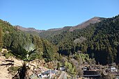 長泉寺から熊倉山や生藤山