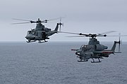 AH-1Zとペアで飛ぶUH-1Y