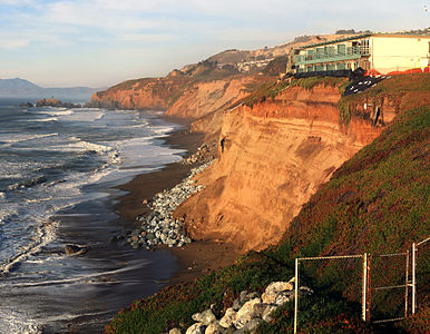 Erosion of the bluff in Pacifica, by mbz1