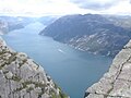 Udsigt fra Preikestolen indover Lysefjorden