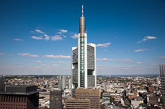 Commerzbank Tower i Frankfurt am Main (tillsammans med Spencer de Grey).