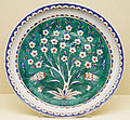 Teller aus Iznik (Türkei), Keramik, 1585, Museu Calouste Gulbenkian, Lissabon