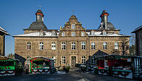 Schloss Hugenpoet, Herrenhaus (Südfassade)