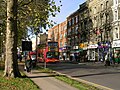 Boutiques sur Uxbridge Road, à Shepherd's Bush.