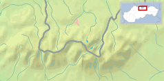 Mapa konturowa Tatr, na dole nieco na prawo znajduje się czarny trójkącik z opisem „Urbanowa Czuba”