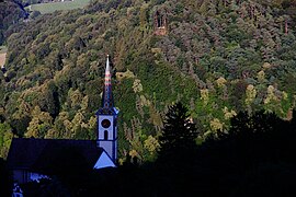 Photographie couleur d'une église