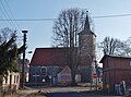 Kirche im Dorfkontext