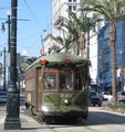 El « St. Charles Streetcar Line» en Nueva Orleans yá cunta con más de 95 años de funcionamientu continuu.