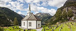 Kerkgebouw van de Kerk van Noorwegen te Geiranger in de Noorse fylke Møre og Romsdal