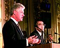 Thumbnail for File:Clinton 19981120-8.jpg