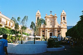 Piazza Duomo & Chiesa Madre.