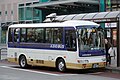 京王バスカラーの日野・リエッセによる代走 (D21038)