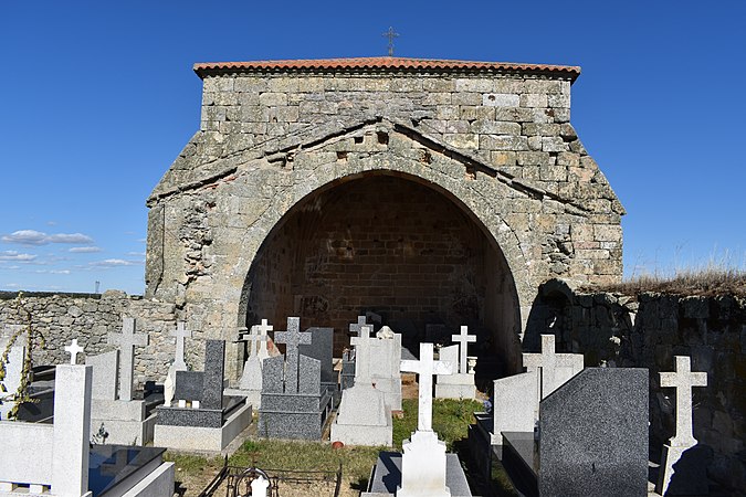 Rural chapel and cemetery of Fresno de Sayago