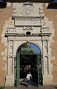 This door of the former Capitole, known as the Gate of the Commutation (1575, Jean Aleman), has been reassembled in the Jardin des Plantes.