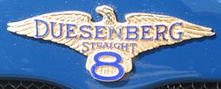 Emblem Duesenberg.JPG