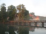 Strax utanför Novo Mesto, vid Otočec (Šent Peter (Sankt Peter)), ligger en borg från 1200-talet på en ö i floden Krka. Borgen inhyser numera ett hotell.