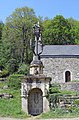 Irvillac : le calvaire-fontaine de Coatnant (1644, par Roland Doré), vue d'ensemble