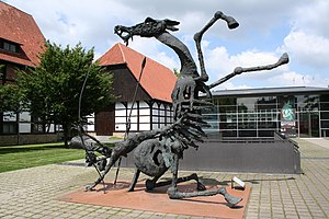 Skulptur vor dem Lippischen Landesmuseum in Detmold