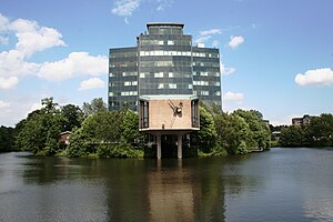 Sennestadthaus mit neuer Fassade