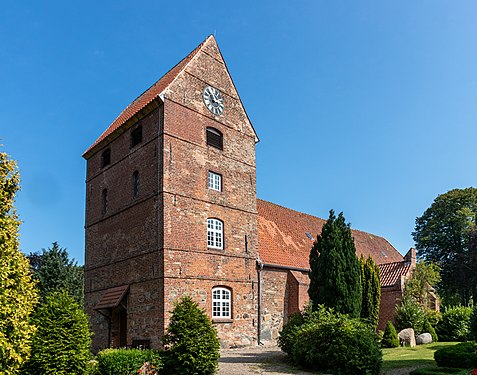 Die Kirche St. Marien in Klein-Waabs Marienkirche (Kleinwaabs)