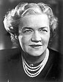 Senadora Margaret Chase Smith de Maine.