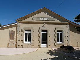 The town hall in Juillac