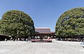 Patio exterior del santuario Meiji.