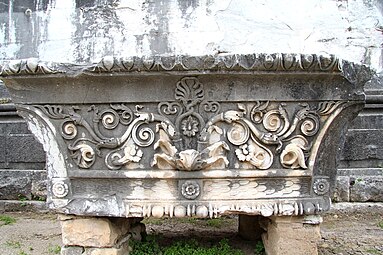 Ancient Greek rinceaux on a capital from the ruins of the Temple of Apollo at Didyma, Turkey, unknown architect or sculptor, c.300-150 BC[5]