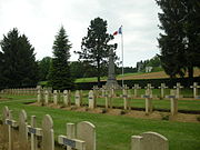 La nécropole nationale et le monument aux morts.