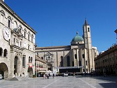 Ascoli Piceno: Piazza del Popolo.