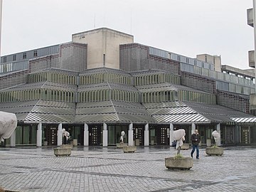 列日大學醫院中心，查爾斯·范登霍夫（英語：Charles Vandenhove） (1962–82年)