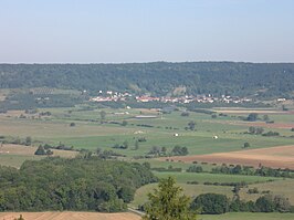 Buxières-sous-les-Côtes gezien vanaf Butte de Montsec