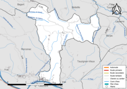 Carte en couleur présentant le réseau hydrographique de la commune