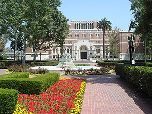 La bibliothèque-mémorial Edward L. Doheny Jr..