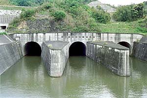 地下の水路