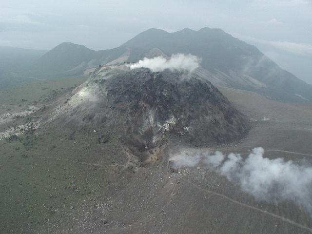 樽前山