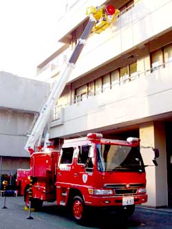 水槽付ポンプ車