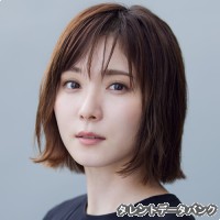 松岡茉優