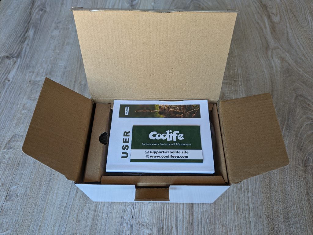 Verpackung der Coolife PH700A Wildkamera geöffnet