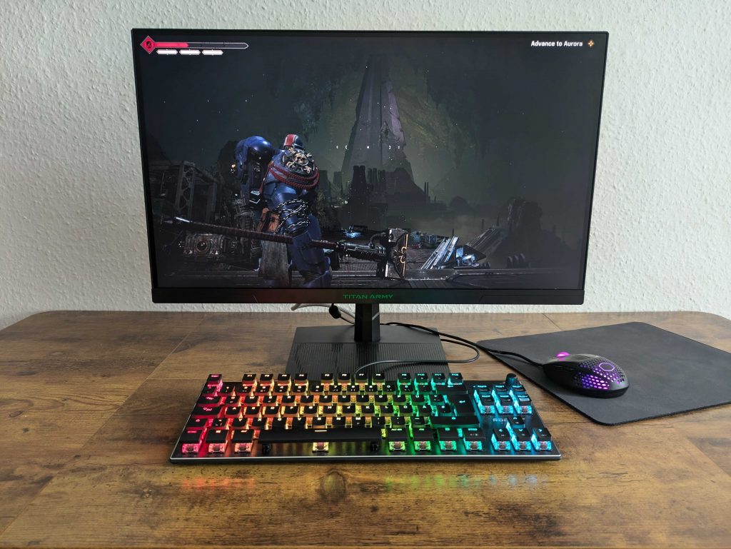 Titan Army P2510S Gaming-Monitor Titelbild Space Marine 2