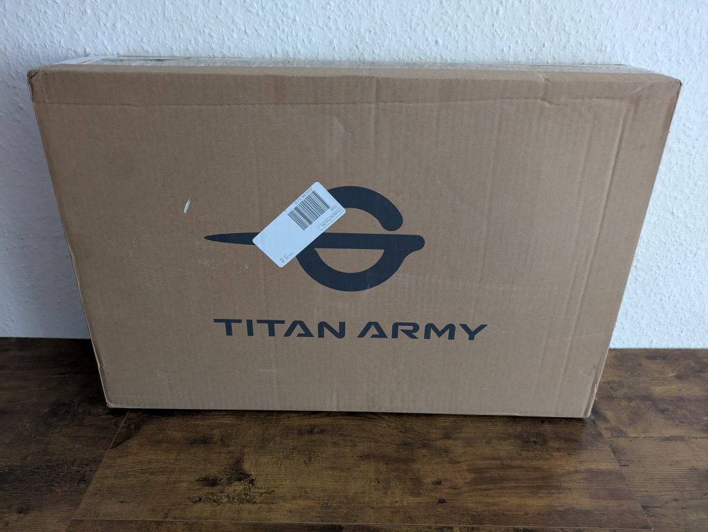 Verpackung des Titan Army P2510S Gaming-Monitors von hinten