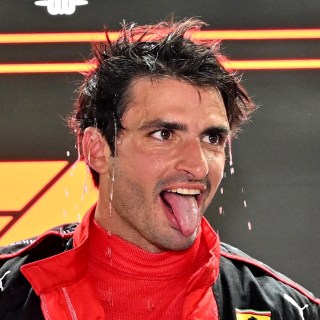 Ferrari’s Carlos Sainz worked up a sweat in triumphing at the Marina Bay Street Circuit last year